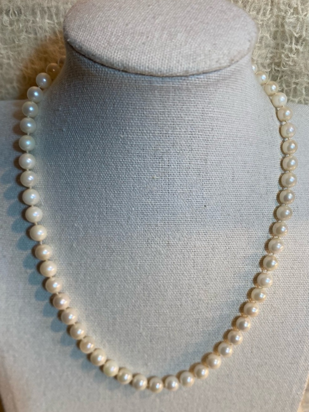 Cultured Pearl Necklace 14K White Gold Clasp Knotted 16” Classic Elegant